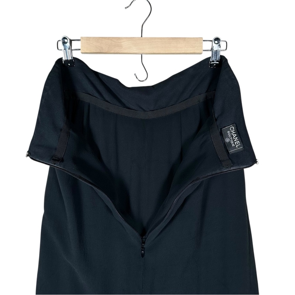 CHANEL BOUTIQUE Vintage Pleated Silk Crepe Layered Skirt in black - Picture 7 of 10